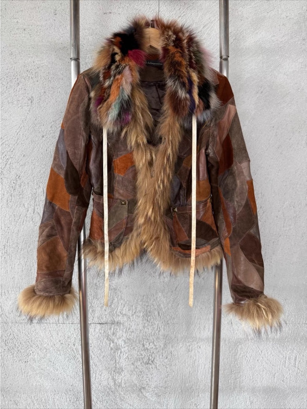 Vintage-Pour Limpression Vintage-style, bohemian-inspired short jacket